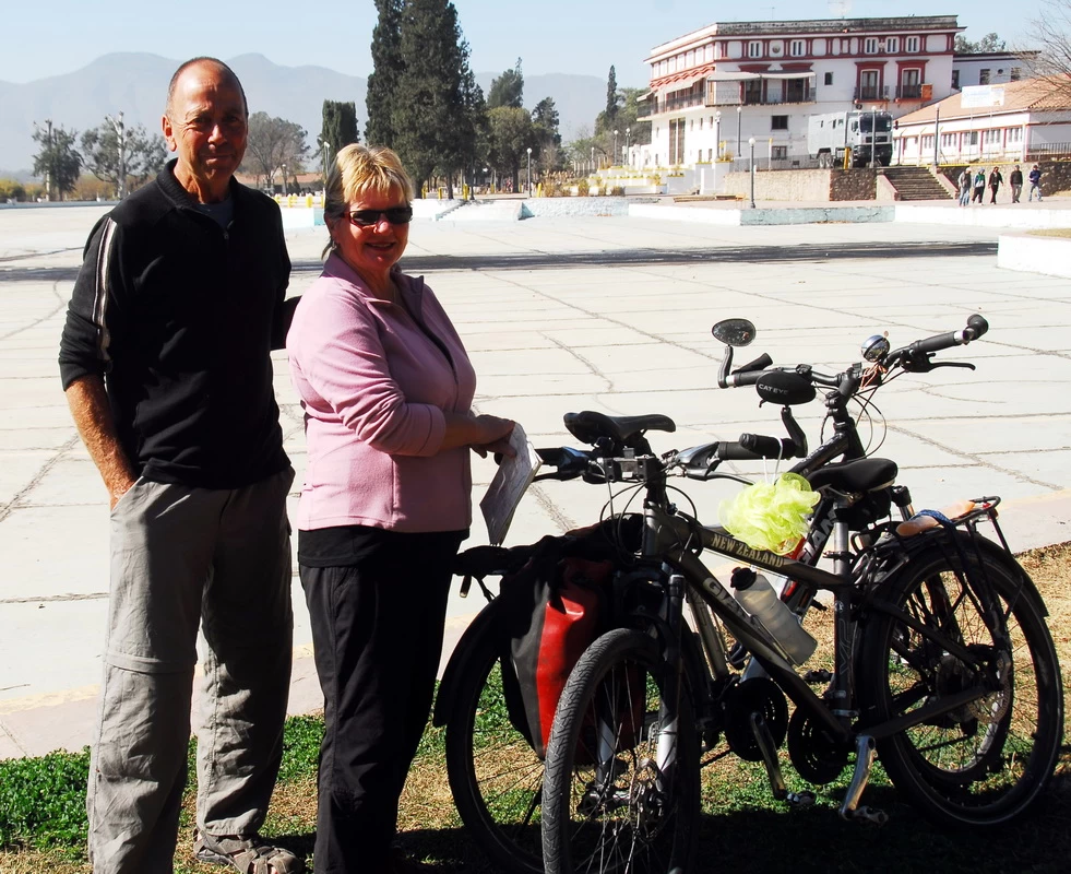 RB098.10 Brian und Andrea NZ Salta AR 07.2010 RB098.10 Brian und Andrea NZ Salta AR 07.2010