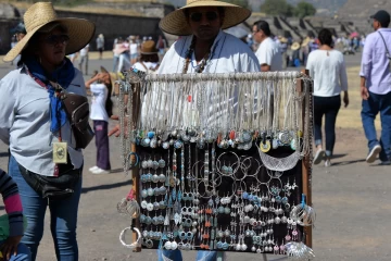 www.waypoints.ch 2019 04 Mexiko 29 souvenirverkaeufer